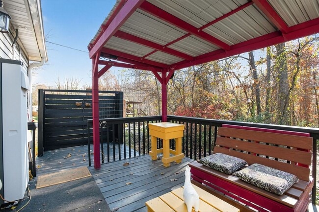 Building Photo - 318 Souther Rd