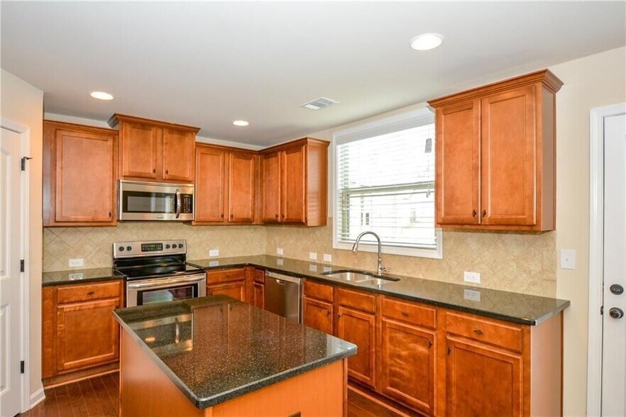 Building Photo - 4106 Water Mill Dr