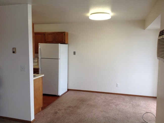 Building Photo - 450 Stratford Way