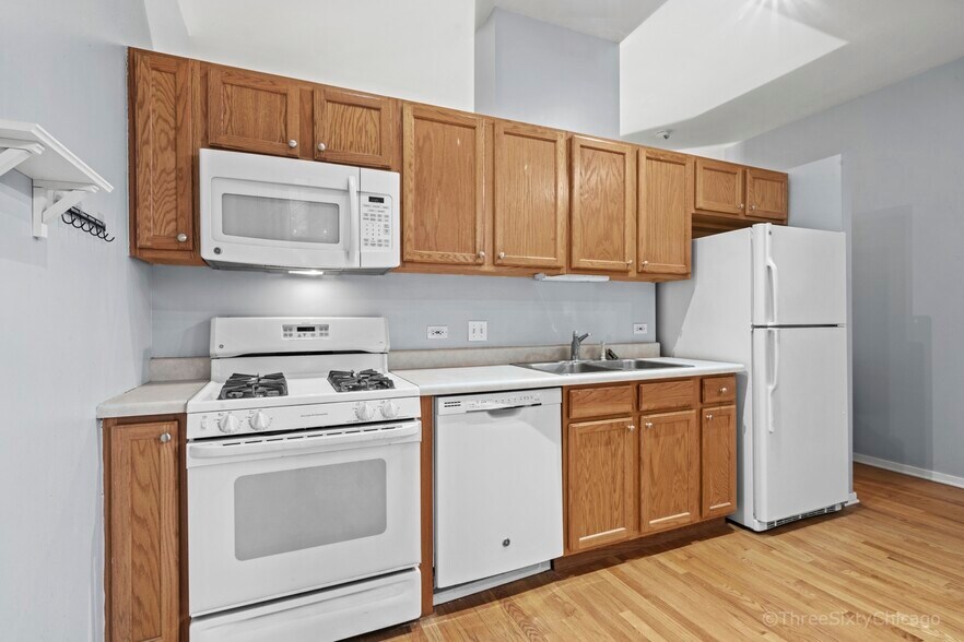 Building Photo - 208 W Washington St