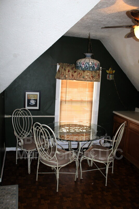 Building Photo - 502 Walnut Ave