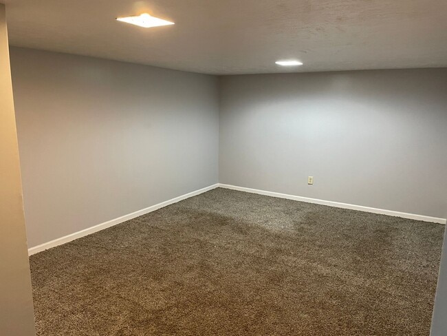 Building Photo - Charming 3-Bedroom Ranch Home in Comstock Park