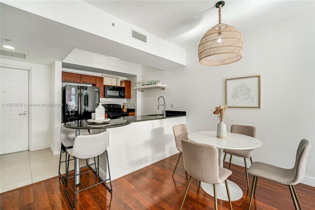 Building Photo - 7290 SW 90th St