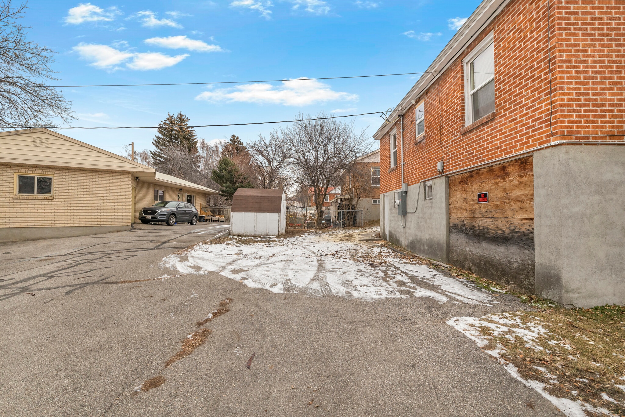 Building Photo - 225 E 2nd S