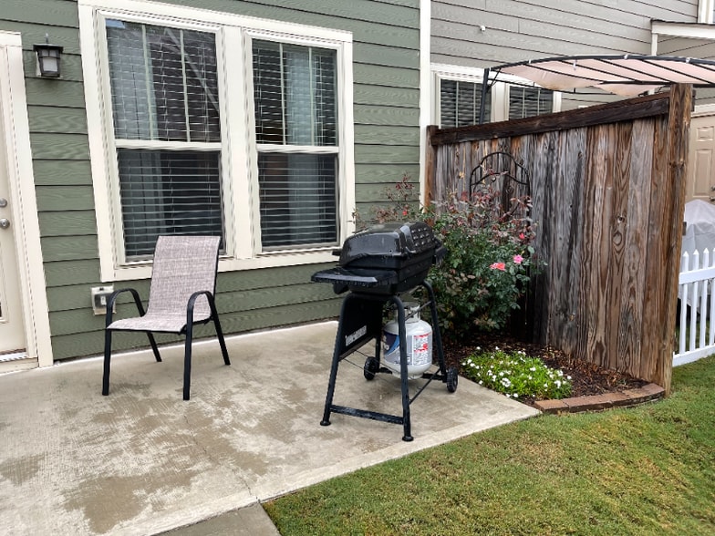 Building Photo - 213 Meritage St