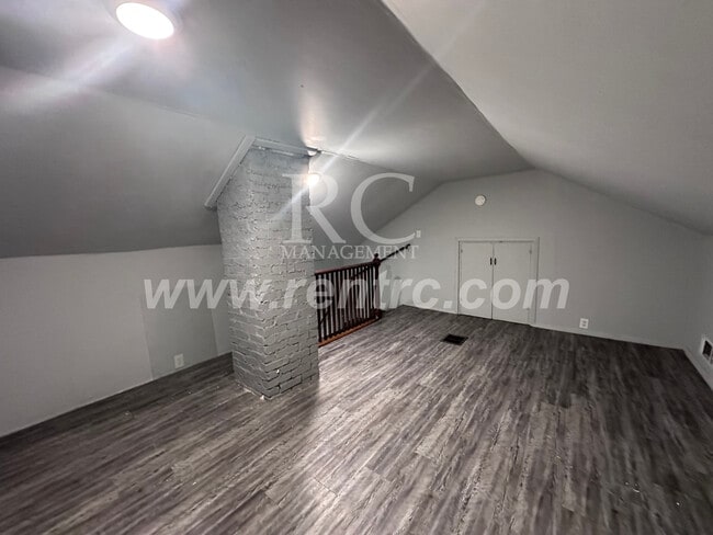 Building Photo - 223 Kentucky-