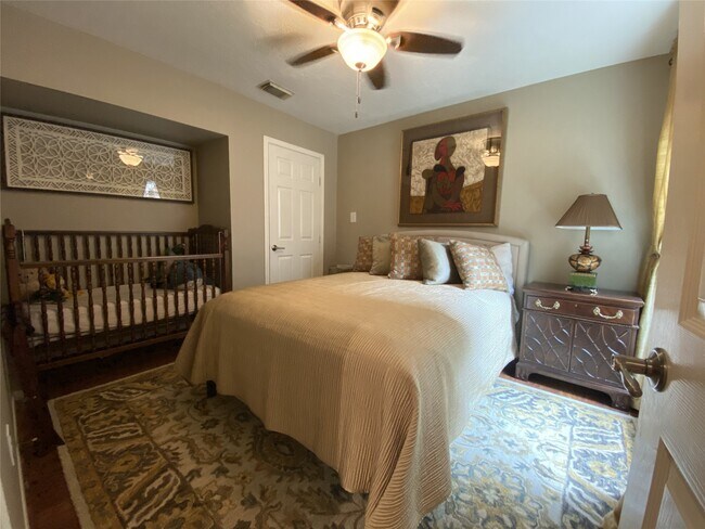 Building Photo - 6906 Afton Woods Dr