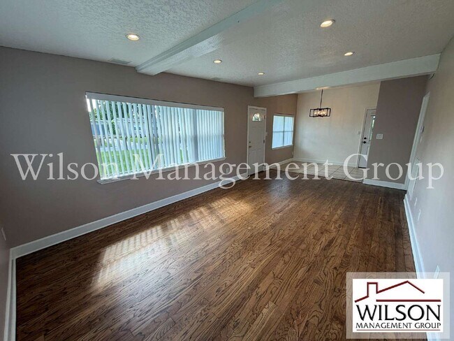 Building Photo - 4008 Montrose Ct