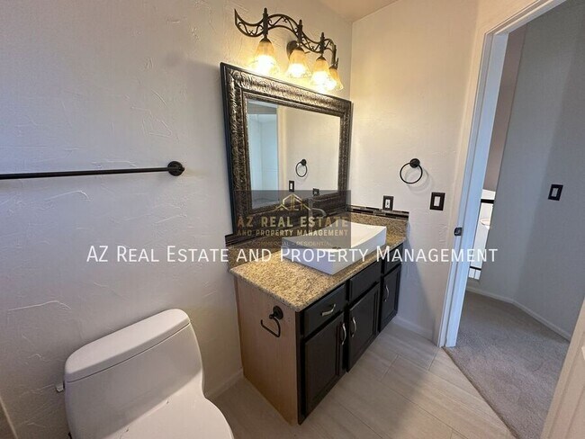 Building Photo - 1150 S Cholla St