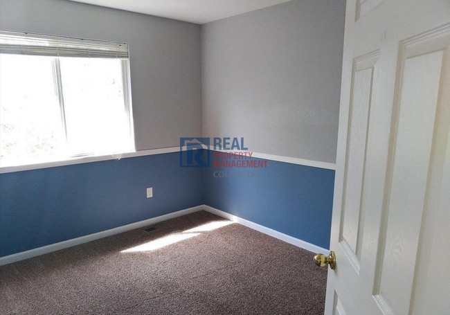 Building Photo - 6827 Autumn Ridge Dr
