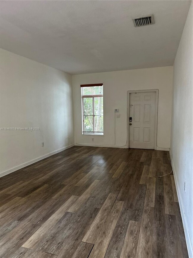 Building Photo - 5709 NW 113th Ct