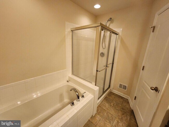 Building Photo - 104 Oflannery Ct