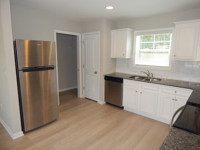 Building Photo - 131 Sunny Pt Lp