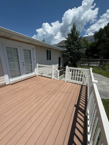 Building Photo - 1218 Fort Dr