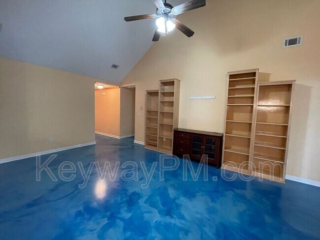 Building Photo - 811 Oshields Ct