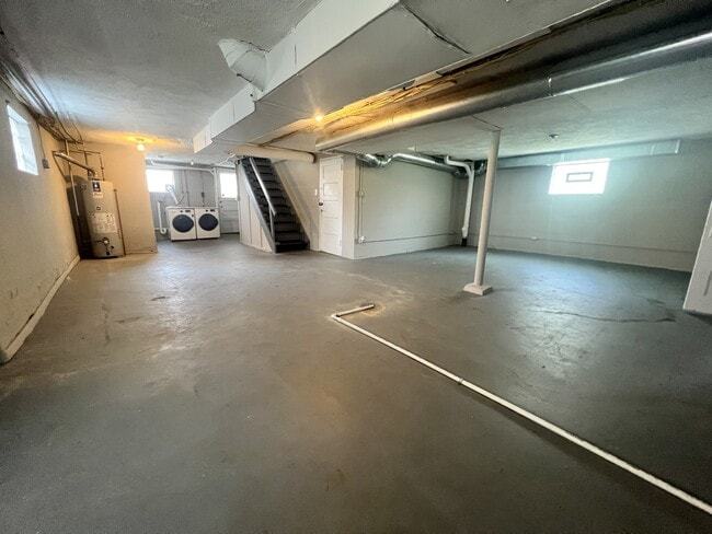 Building Photo - 5194 Sidney Rd