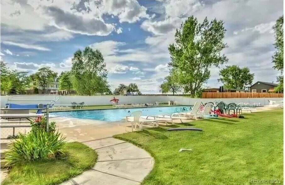 Building Photo - 205 Cypress Cir