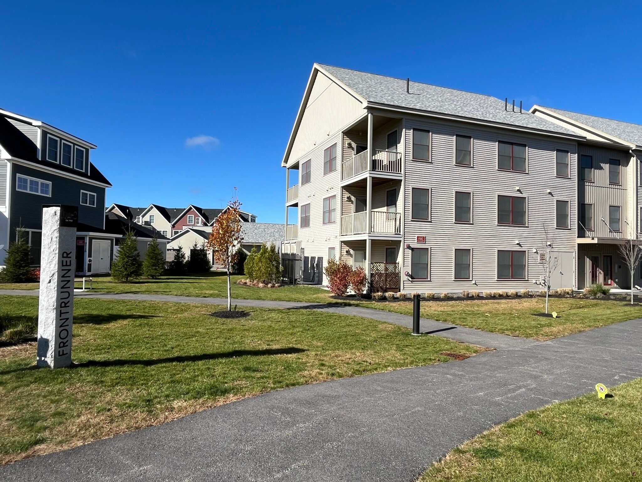 Building Photo - 28 Pacer Way