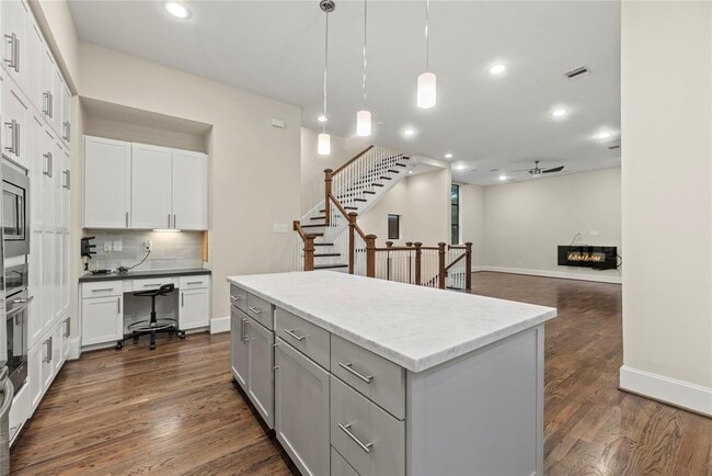 Building Photo - 4813 Caroline St