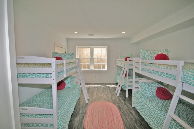 Building Photo - 34 Old Field Ln