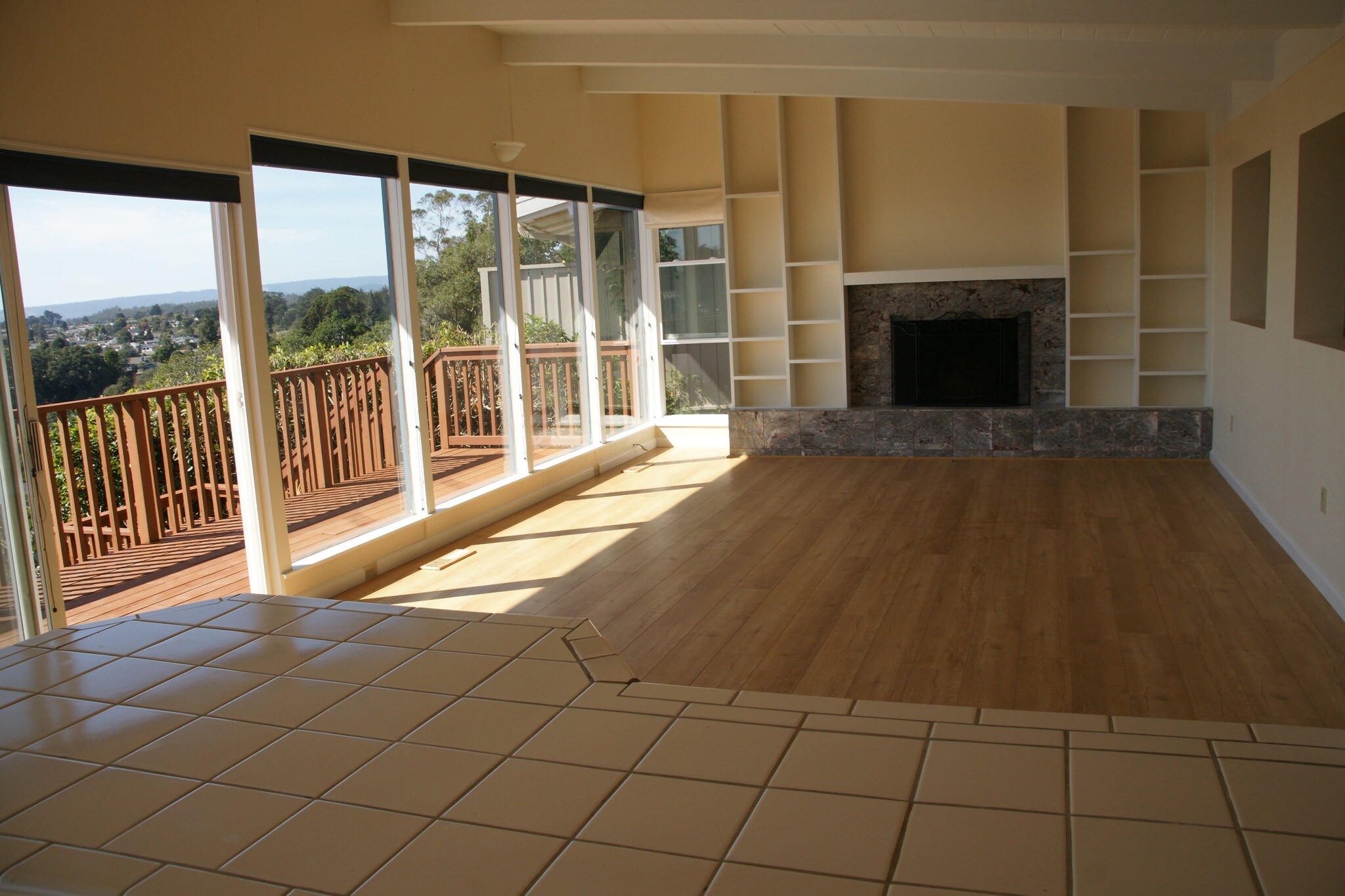Building Photo - 220 Shoreview Dr