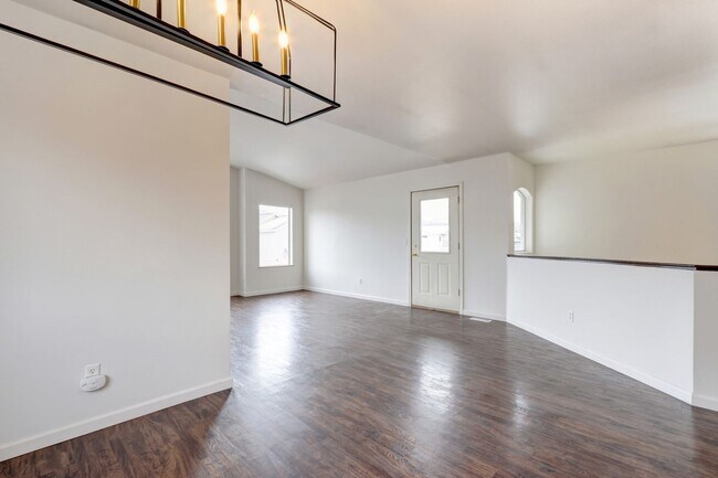 Building Photo - East Anchorage Home Near Trails & Parks; W/D in unit, Garage, Fenced Yard; Quick Access to JBER