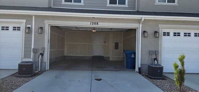 Building Photo - 3 Bed 2 Bath in Santaquin!!