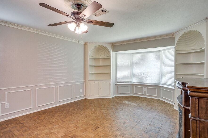 Building Photo - 1706 Larkspur Dr