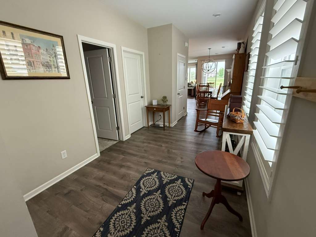 Building Photo - 9214 Kaiser Cir NE