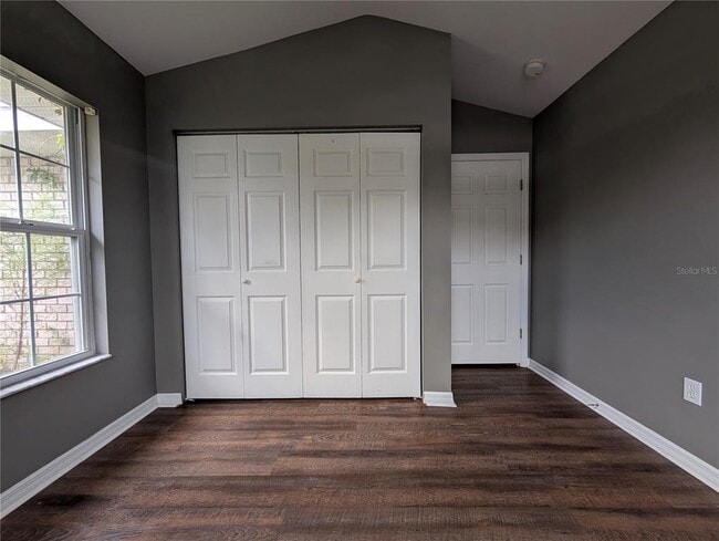 Building Photo - 138 SW Gremlin Way