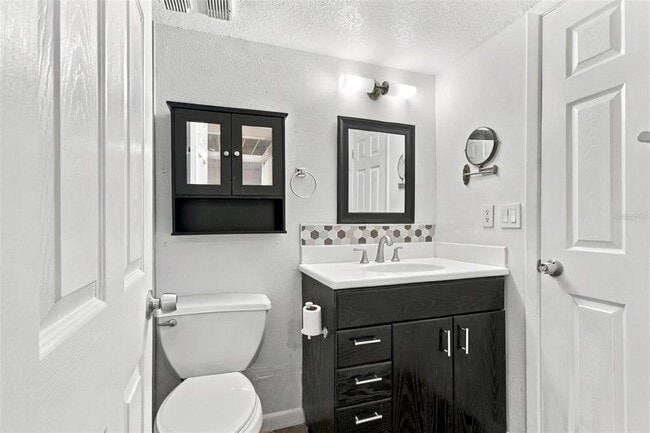 Building Photo - 3036 Eastland Blvd