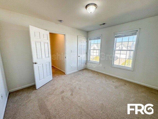 Building Photo - 1021 Jade Ln