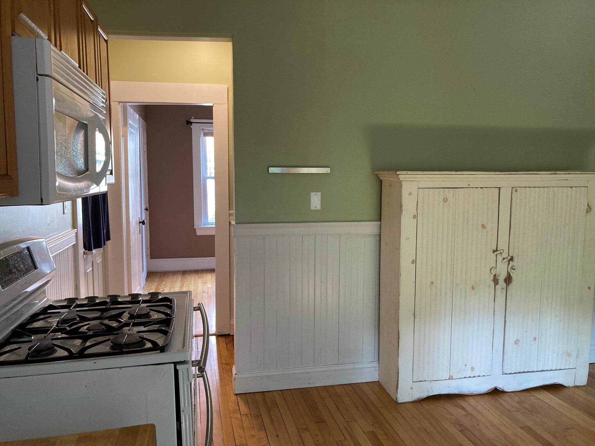 Kitchen to Bedroom 3 - 5 Colonial Rd