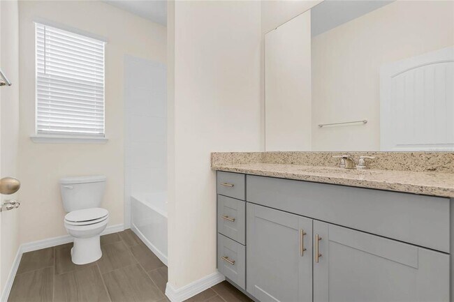 Building Photo - 11150 Sound Shr Dr