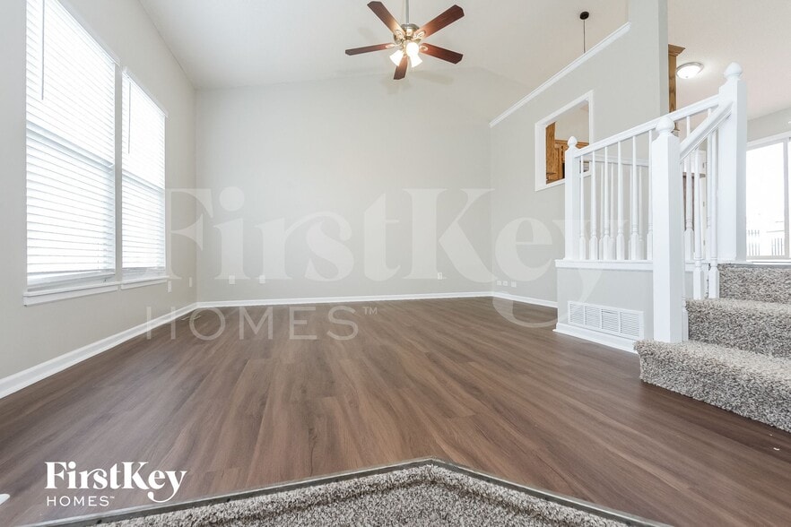 Building Photo - 11039 N Ditman Ct