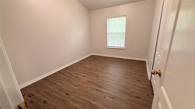 Building Photo - 7129 Red Lantern Dr