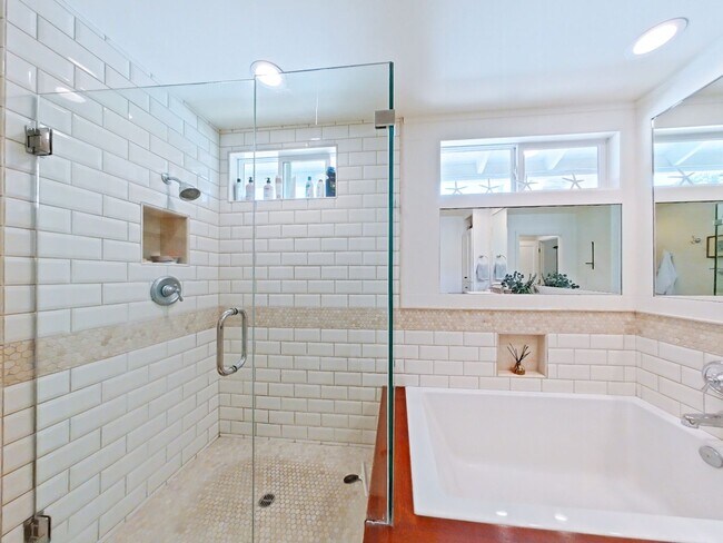 Building Photo - 33702 Calle Conejo