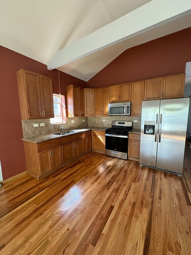 Building Photo - 5428 S Loomis Blvd