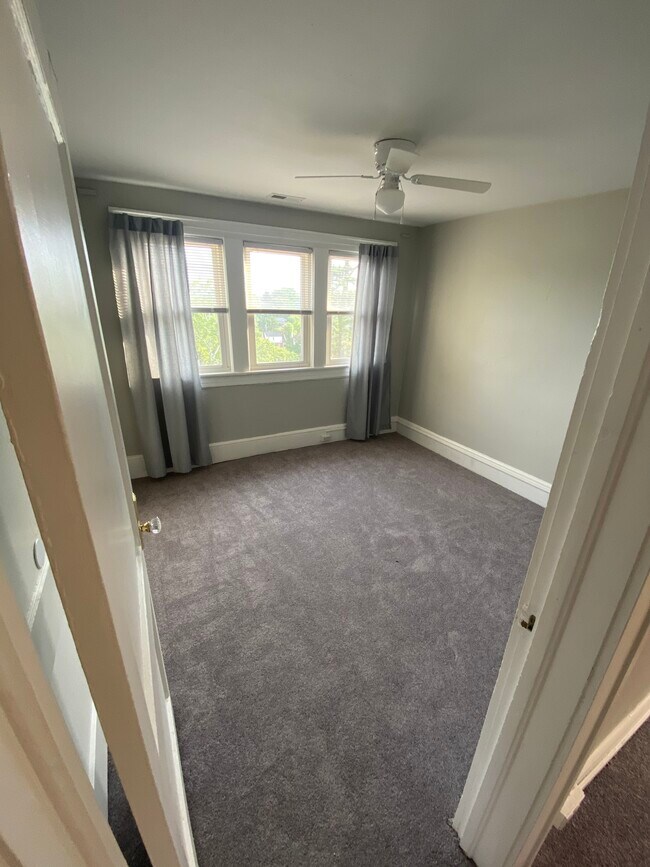 Building Photo - 1022 Hamilton Avenue