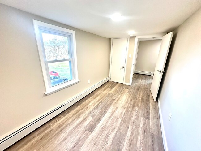 Building Photo - 74 Yankee Folly Rd