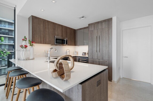 Building Photo - 88 SW 7th St