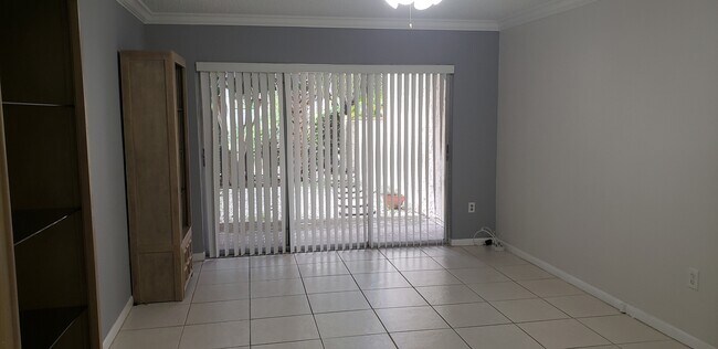 Building Photo - 2205 Belleair Rd