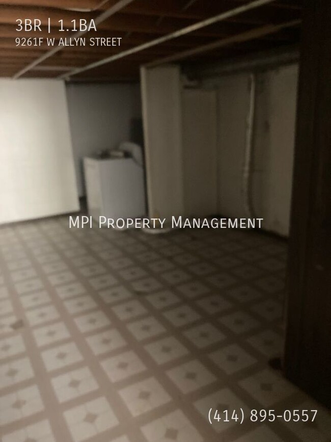Building Photo - 9261F W Allyn St