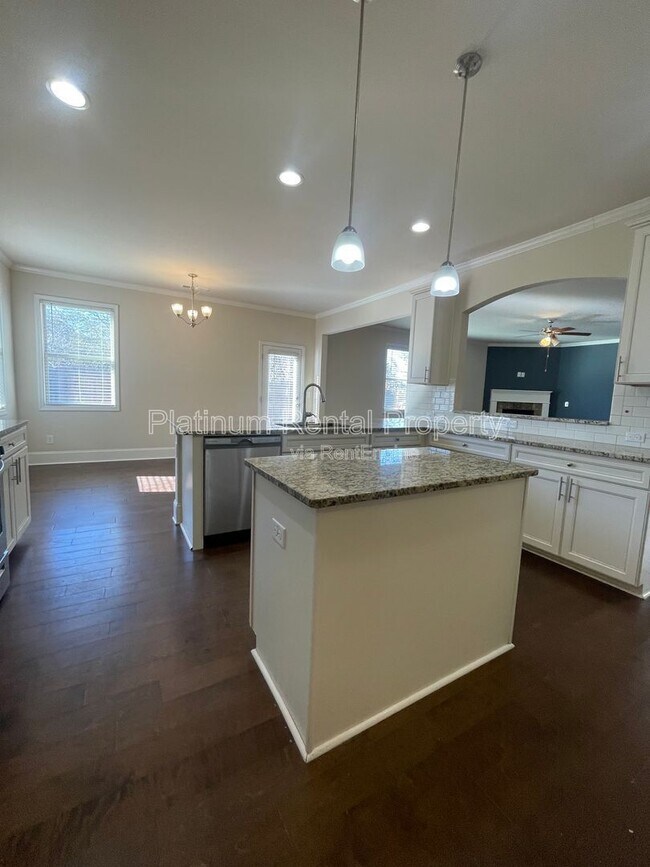 Building Photo - 4425 Huron Dr