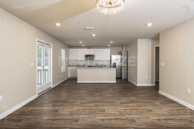 Building Photo - Stunning 2-Story House in Spanish Fort!