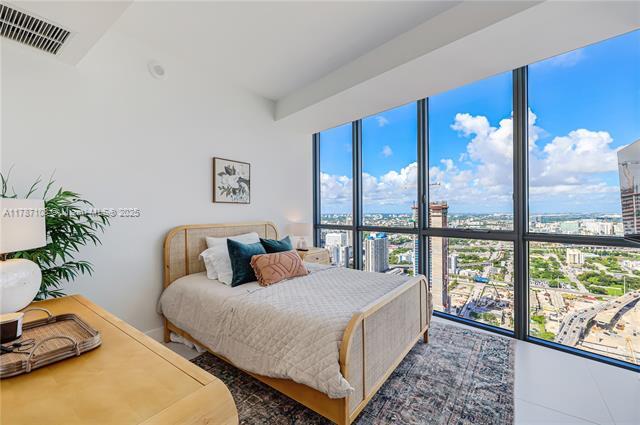 Building Photo - 1100 Biscayne Blvd