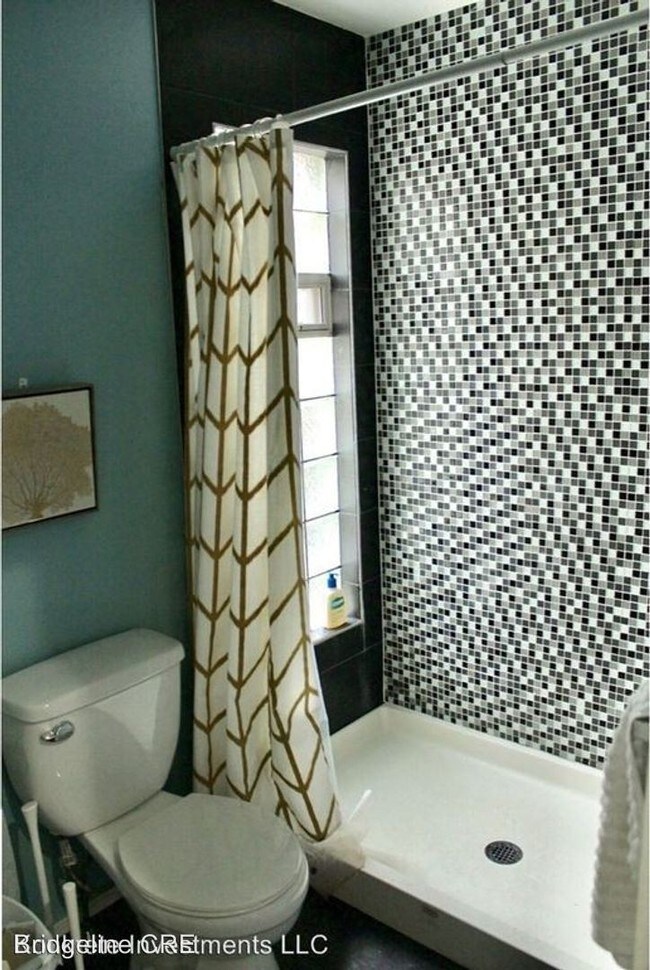 Building Photo - 1611 W Montgomery Ave