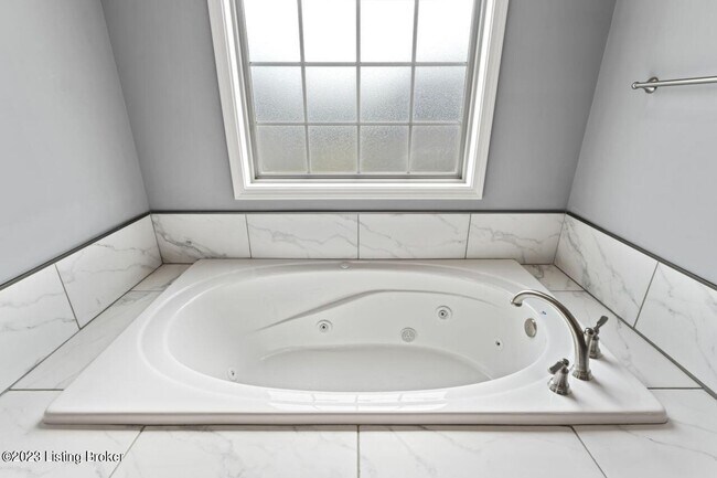 Building Photo - 18507 Chadwick Glen Cir