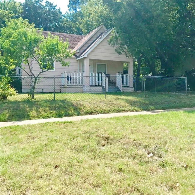 Building Photo - 1307 Harrington Ave