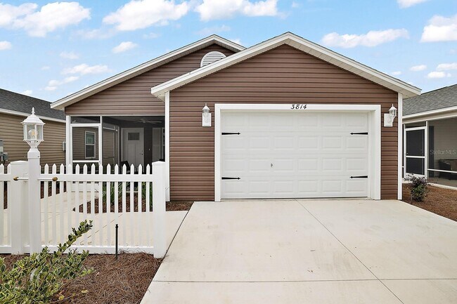 Building Photo - 3814 Zentko St